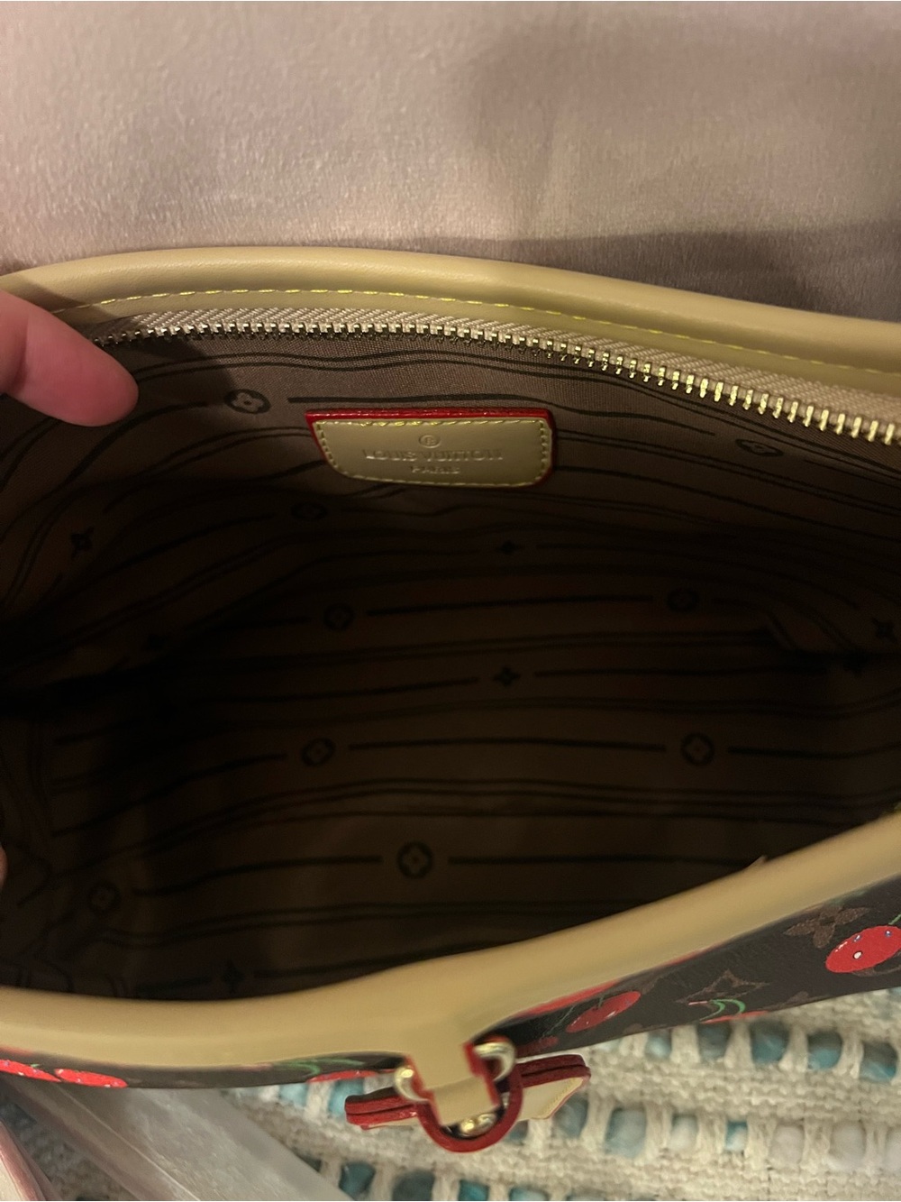 Brown Cherry-Print Crossbody Bag with Cream Trim - Picture 4 of 10
